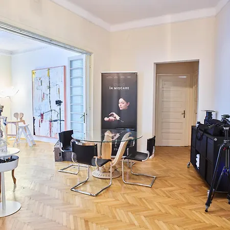 Mansion City Center Апартаменти