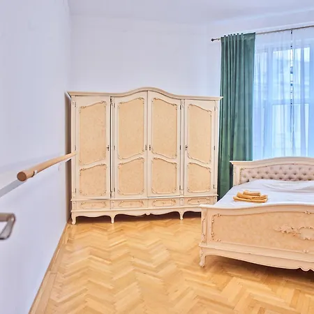 Апартаменти Mansion City Center Бухарест